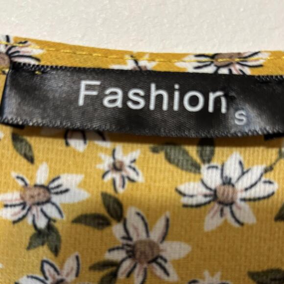 Fashion Yellow Floral Cottagecore Romance Short Sleeve Tiered Maxi Dress-Small - Picture 2 of 3